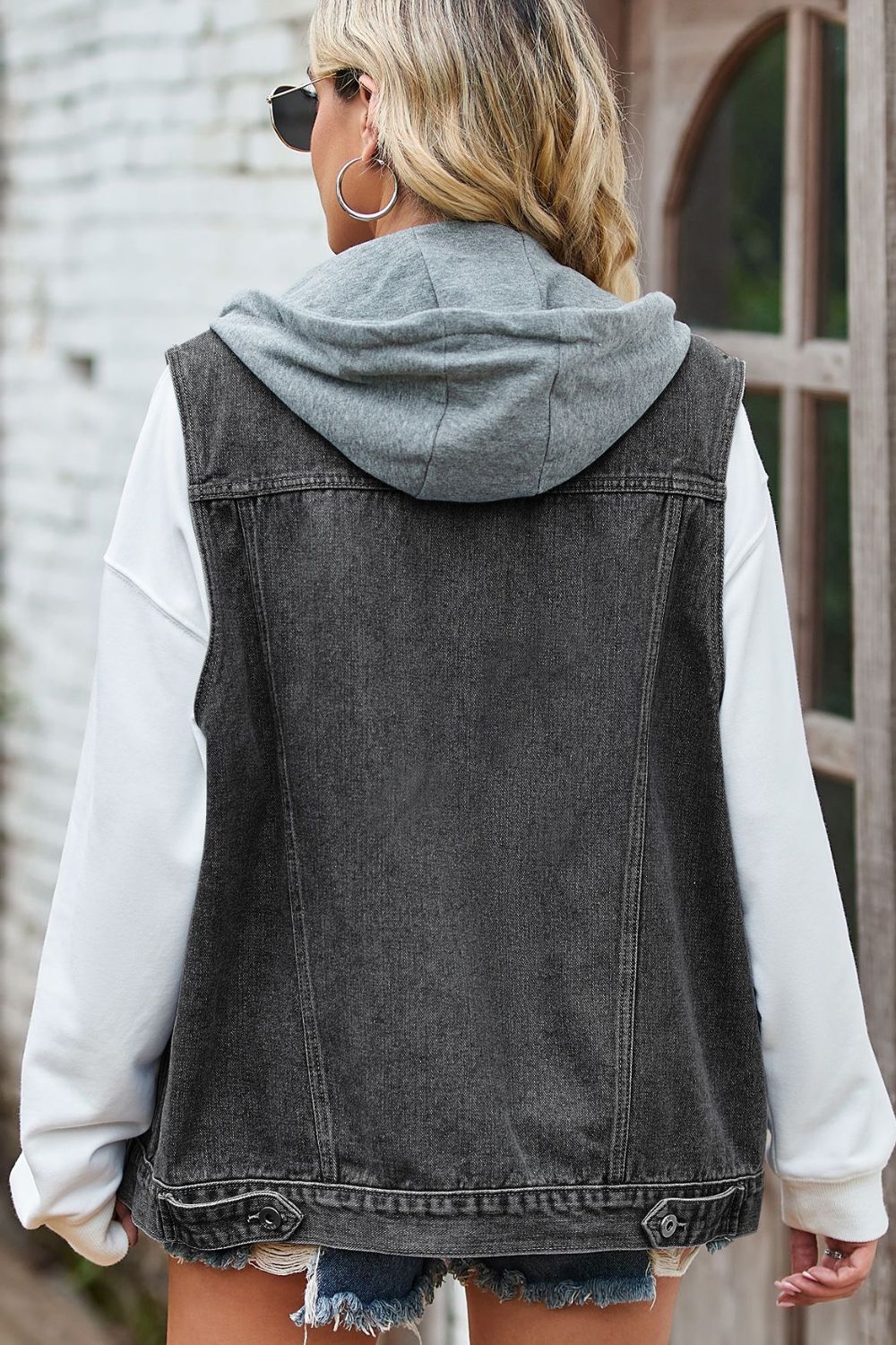 Sleeveless Denim Top with A Detachable Hood praterapparel